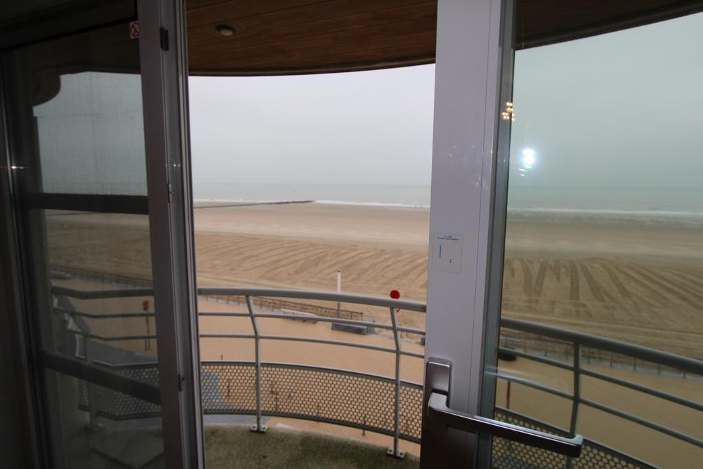 Appartement Zeezicht Ostende Szoba fotó